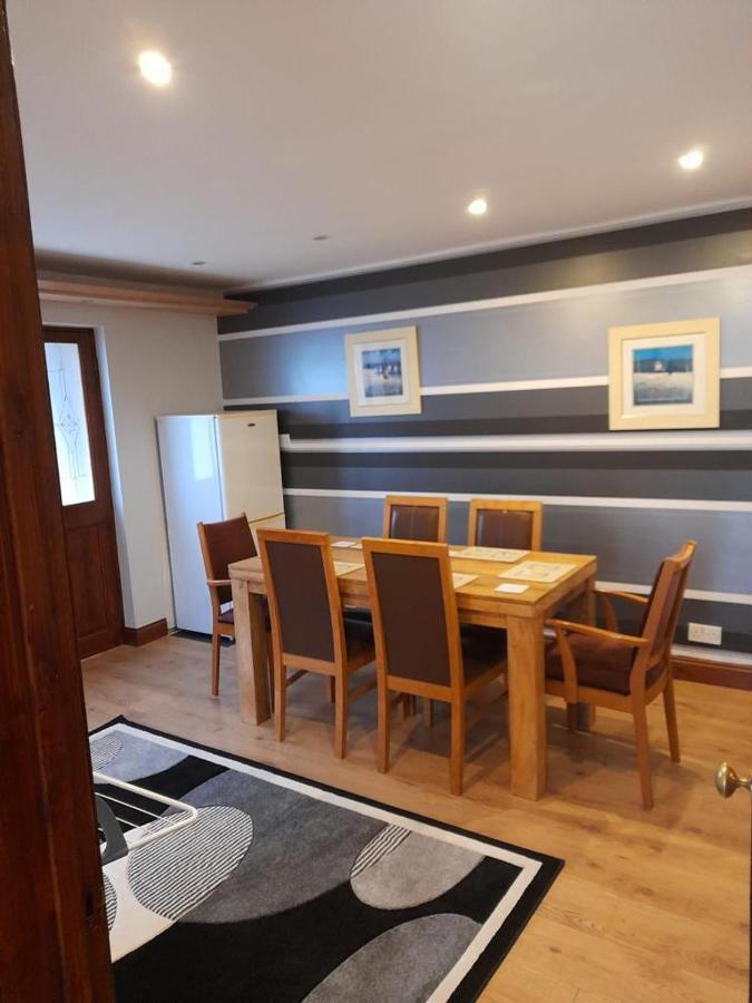 ניוטון אייקליף Quiet 3 Bed Close To The A1 מראה חיצוני תמונה