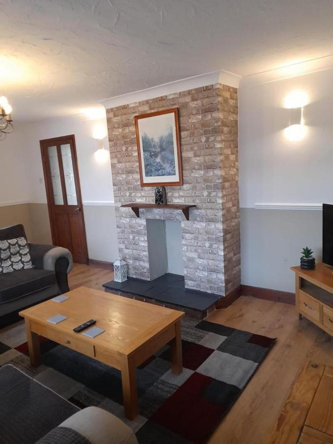 ניוטון אייקליף Quiet 3 Bed Close To The A1 מראה חיצוני תמונה