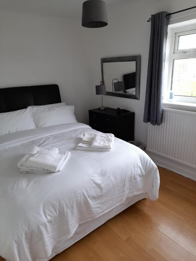 ניוטון אייקליף Quiet 3 Bed Close To The A1 מראה חיצוני תמונה
